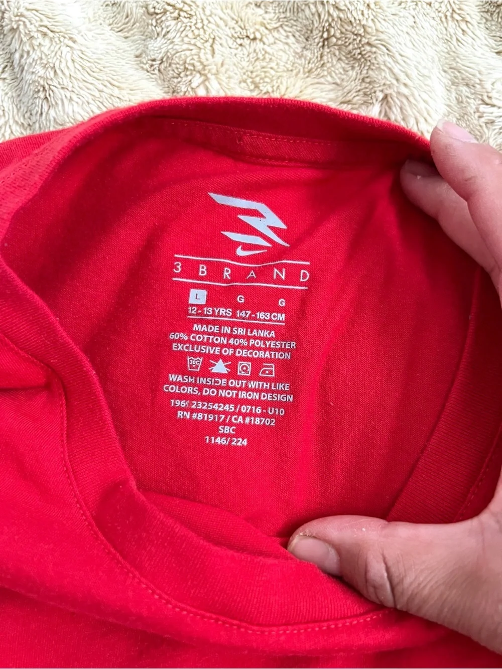 NIKE Boy's Red Logo Athletic Casual T-Shirt Size 12